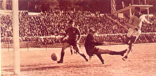 Foto de um gol de Amarildo contra a Espanha na copa de 1962